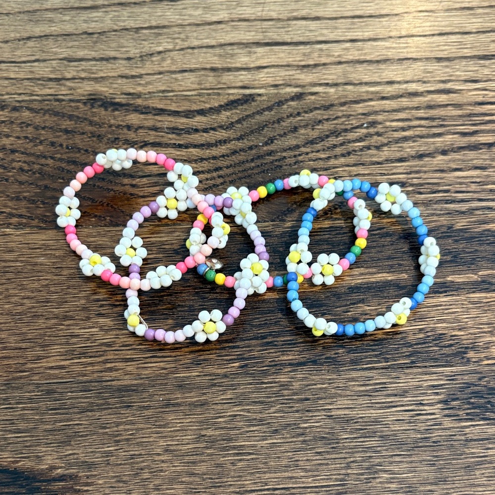 Crewcuts flower bracelet set
